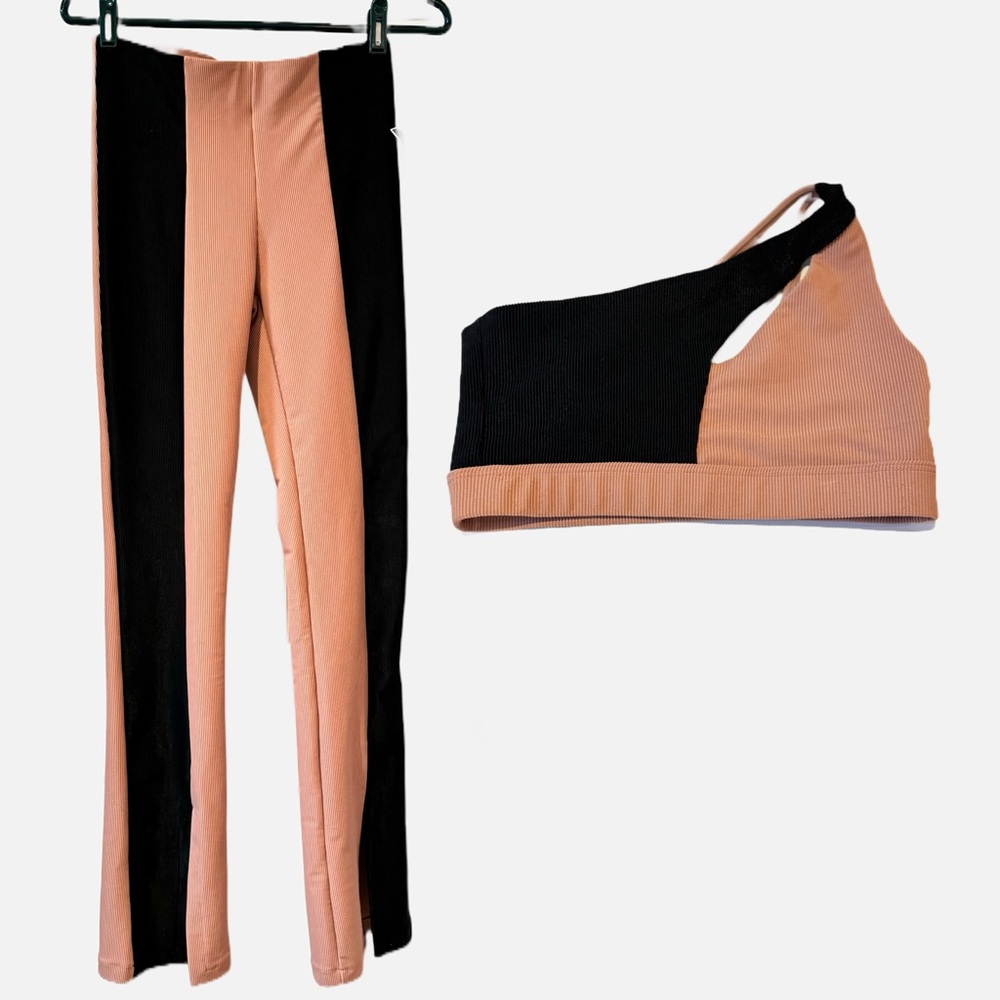 FP Movement by Free People Two-Tone Peach and Black Leggings & Sports Bra Set